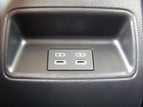 Used 2025 Toyota Corolla LE FWD image 24