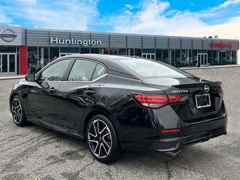 Certified 2025 Nissan Sentra SR image 8