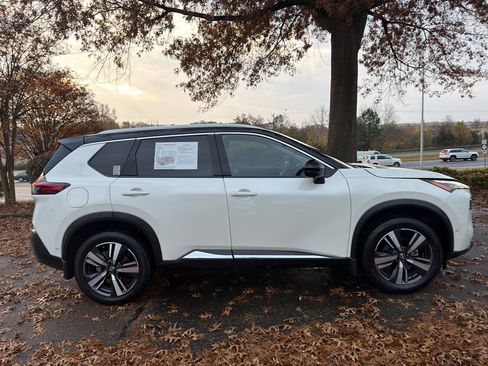 Certified 2023 Nissan Rogue SL w/ SL Premium Package image 8