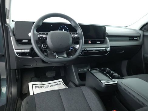 Used 2025 Hyundai Ioniq 5 SE image 9
