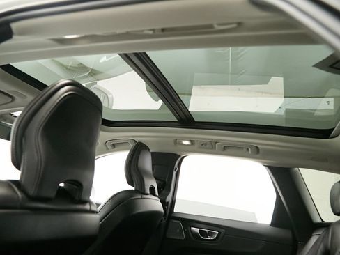 Certified 2023 Volvo XC60 T8 Ultimate w/ Climate Package AWD/4WD image 22