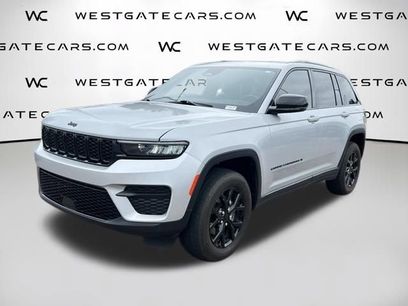 Used 2024 Jeep Grand Cherokee Altitude