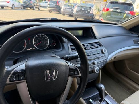 Used 2011 Honda Accord LX image 18