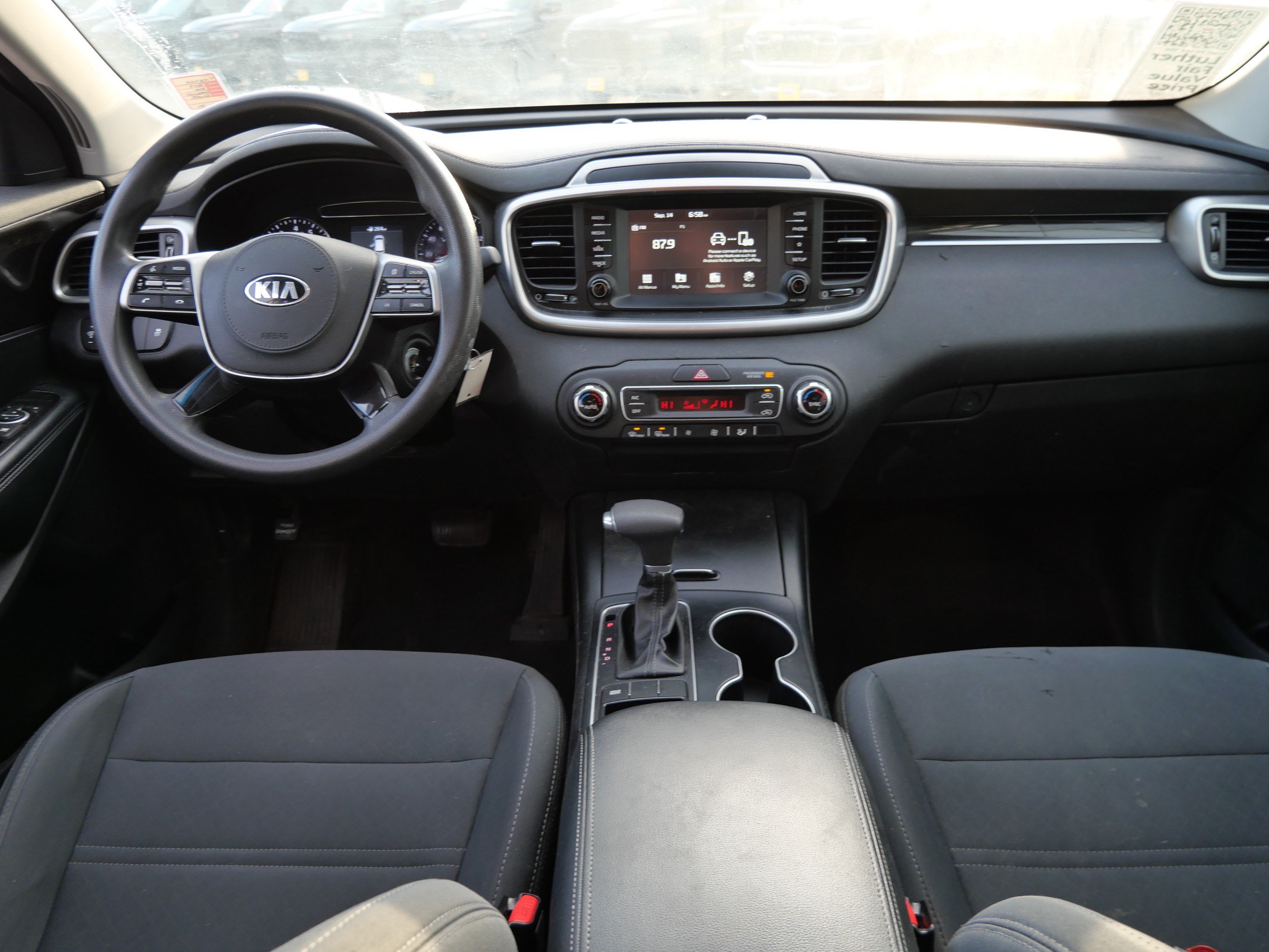 Used 2019 Kia Sorento FWD V6 image 10