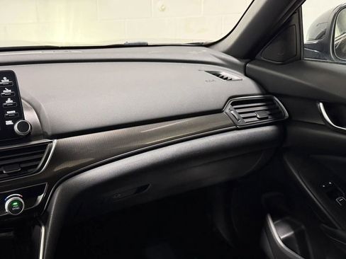 Used 2018 Honda Accord Sport image 21