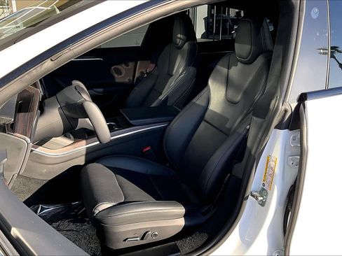Used 2022 Tesla Model S image 24