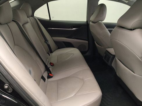 Used 2023 Toyota Camry XLE w/ Navigation Package image 19