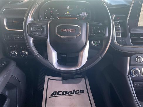 Used 2023 GMC Yukon XL SLE w/ Gmc Pro Safety Plus Package AWD/4WD image 8