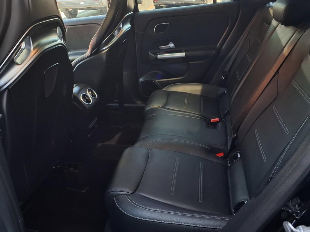 Used 2022 Mercedes-Benz GLA 45 AMG 4MATIC image 23