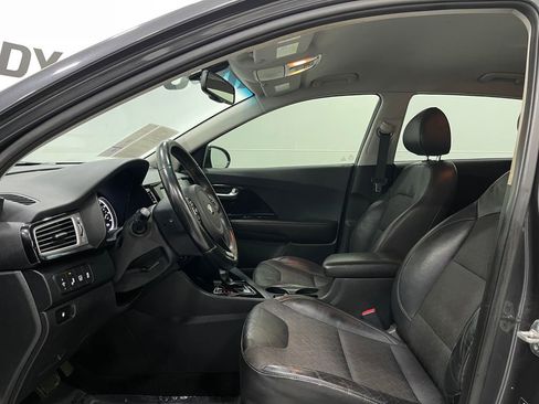 Used 2018 Kia Niro EX w/ EX Touring Graphite Edition image 11