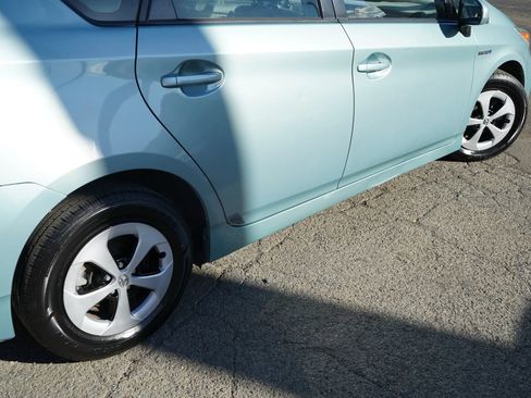 Used 2014 Toyota Prius Two FWD image 7