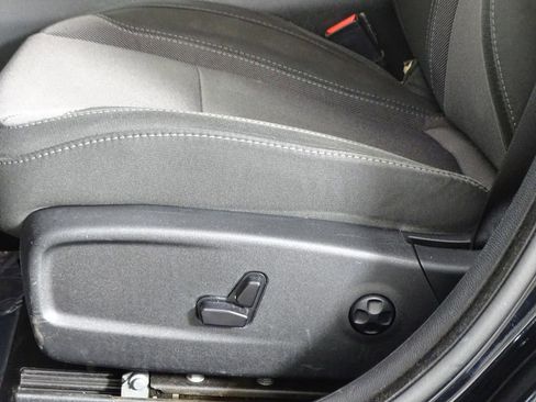 Used 2019 Dodge Charger SXT image 18