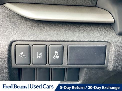 Used 2022 Mitsubishi Eclipse Cross LE image 10