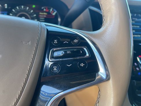 Used 2019 Cadillac Escalade ESV Platinum image 32