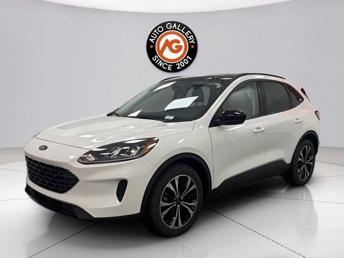 Used 2022 Ford Escape SE w/ SE Sport Appearance Package FWD image 8