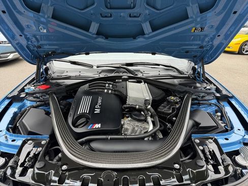 Used 2020 BMW M4 Convertible RWD image 29