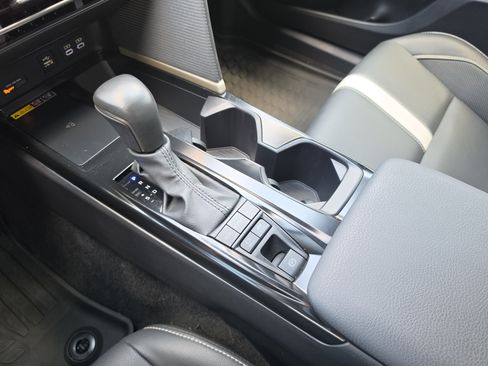 Used 2025 Toyota Camry SE w/ Multimedia Upgrade Package FWD image 22