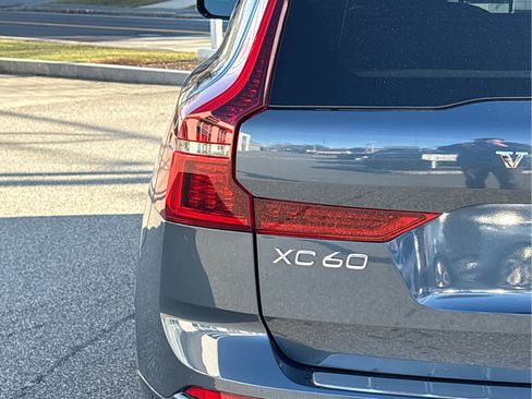 New 2026 Volvo XC60 B5 Ultra w/ Protection Package Premier image 18