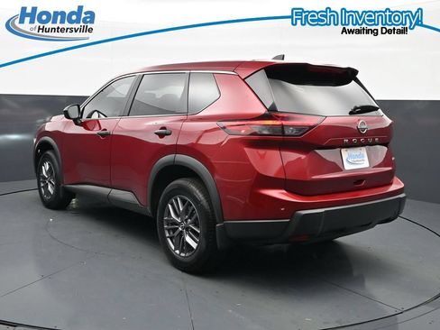 Used 2024 Nissan Rogue S AWD/4WD image 7