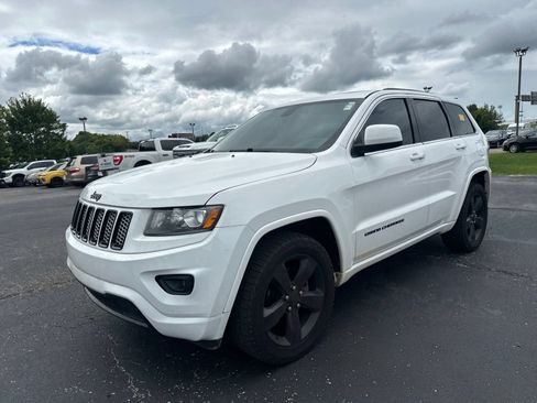 Used 2015 Jeep Grand Cherokee Altitude AWD/4WD image 1