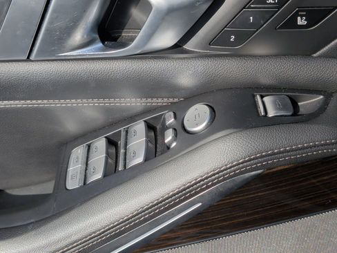 Used 2020 BMW X7 xDrive40i w/ Premium Package image 23