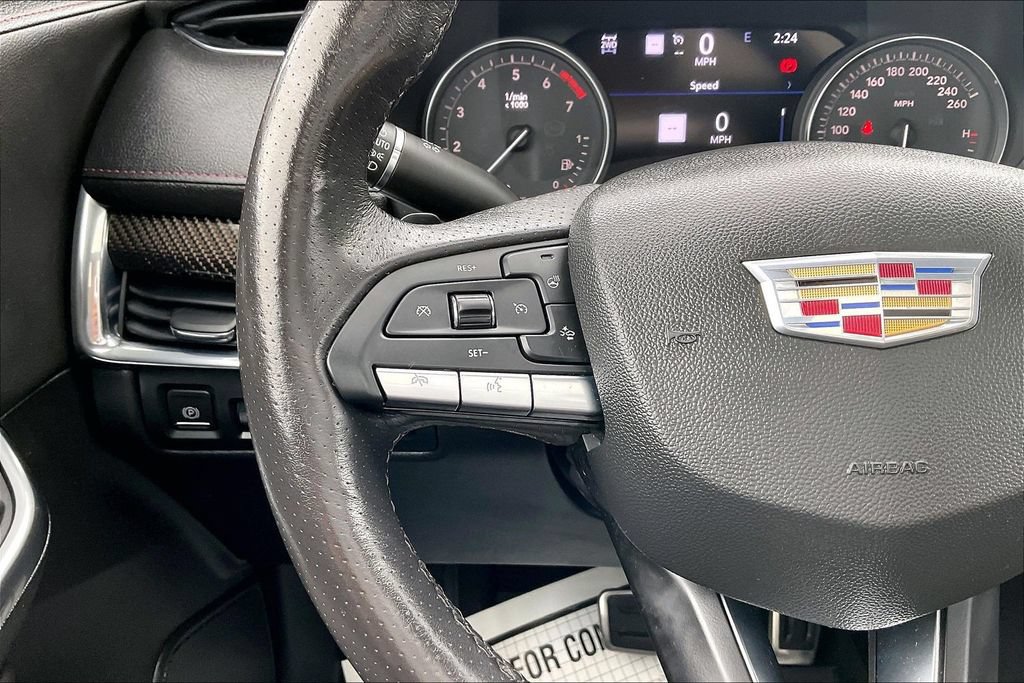 Used 2022 Cadillac XT4 Sport w/ Sun And Sound Package AWD/4WD image 12