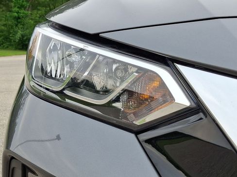 Used 2023 Nissan Sentra SV w/ SV Premium Package FWD image 28