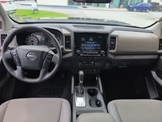 Used 2024 Nissan Frontier SV RWD image 27