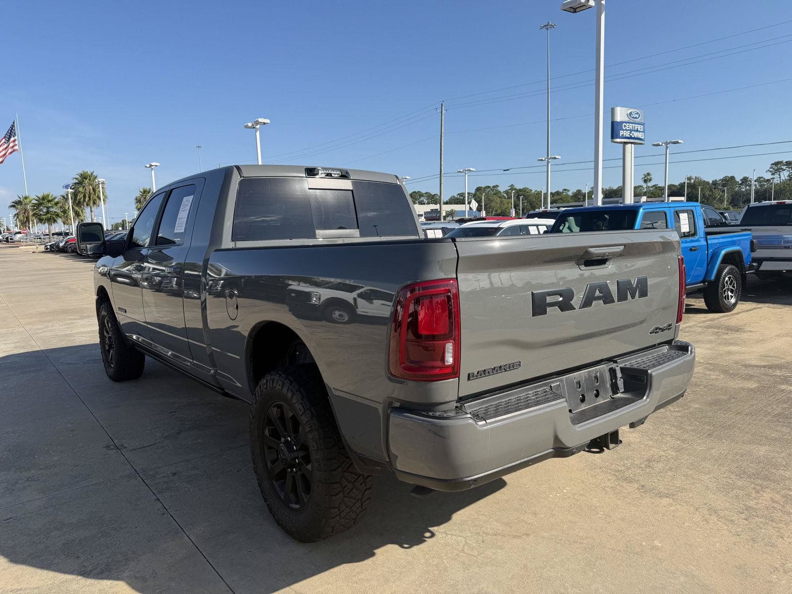 Used 2026 RAM 2500 Laramie AWD/4WD image 15