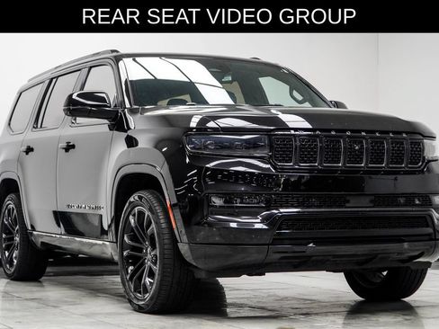 Used 2023 Jeep Grand Wagoneer Series III w/ Rear Seat Video Group 1 AWD/4WD image 4