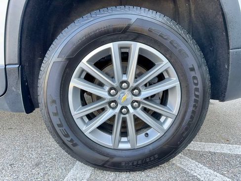 Used 2022 Chevrolet Traverse LT AWD/4WD image 28