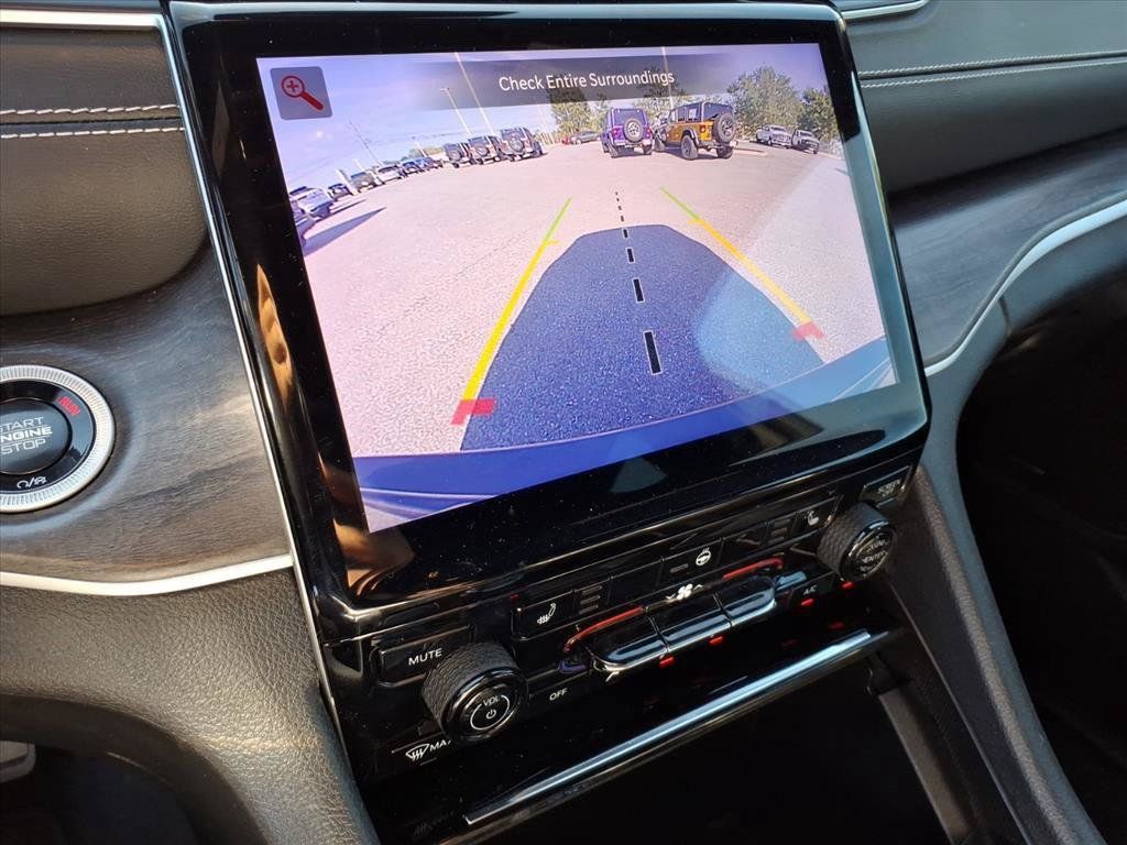 Used 2024 Jeep Grand Cherokee Limited 4xe AWD/4WD image 25