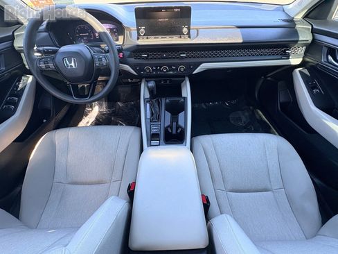 Used 2023 Honda Accord EX image 24