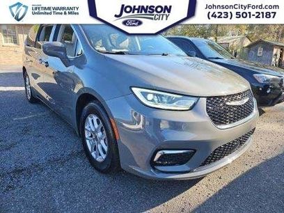 Used 2021 Chrysler Pacifica Touring-L