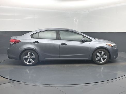 Used 2018 Kia Forte S image 37