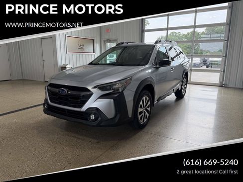 Used 2023 Subaru Outback Premium w/ Tech Package 1 AWD/4WD image 1