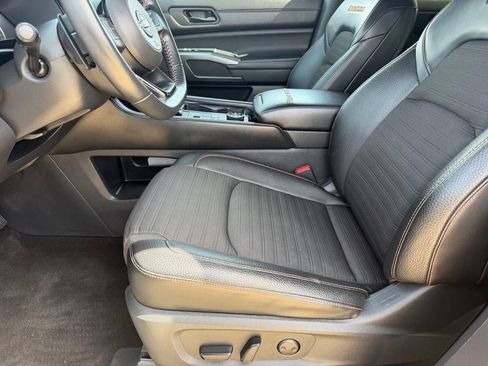 Used 2023 Nissan Pathfinder Rock Creek AWD/4WD image 10