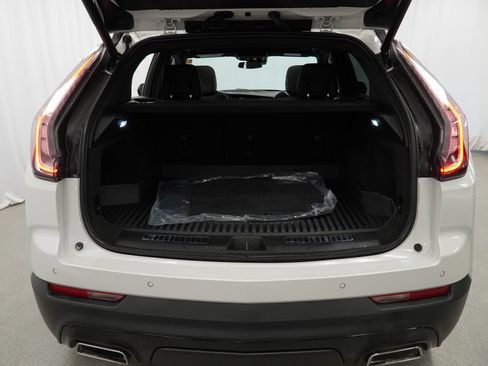 Used 2023 Cadillac XT4 Sport w/ Cold Weather Package AWD/4WD image 29