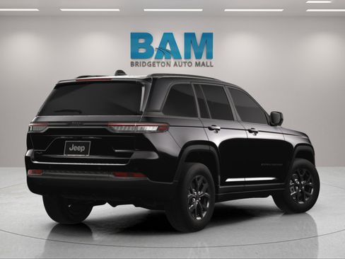 New 2025 Jeep Grand Cherokee Altitude image 12