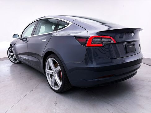 Used 2020 Tesla Model 3 Performance image 2