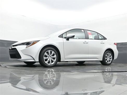 New 2026 Toyota Corolla LE image 25