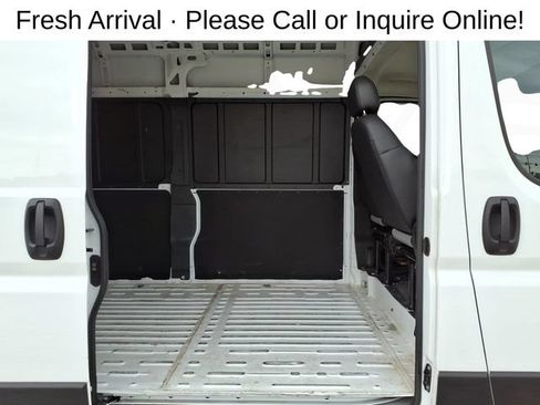 Used 2024 RAM ProMaster 2500 w/ Convenience Group FWD image 10