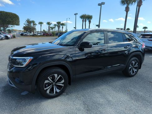New 2026 Volkswagen Atlas Cross Sport SE image 13