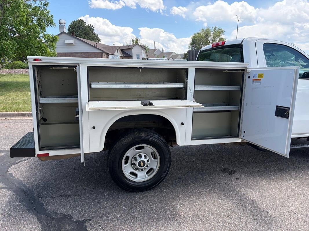 Used 2015 Chevrolet Silverado 2500 W/T RWD image 9