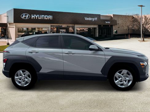 New 2026 Hyundai Kona SE FWD image 9