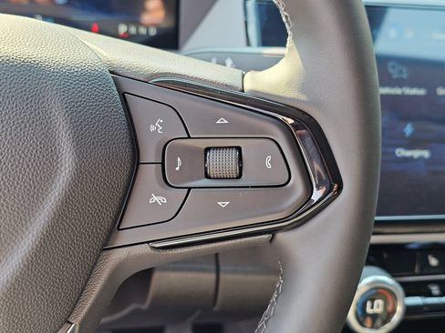 New 2027 Chevrolet Bolt LT w/ Comfort Package FWD image 25