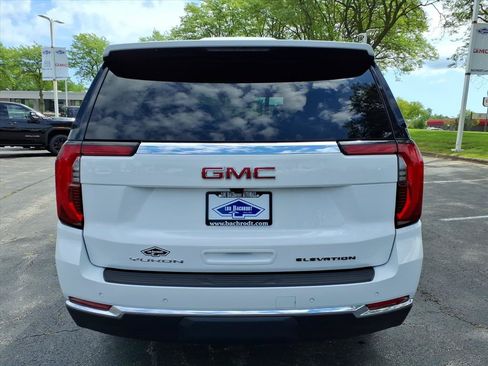 Used 2025 GMC Yukon Elevation AWD/4WD image 6