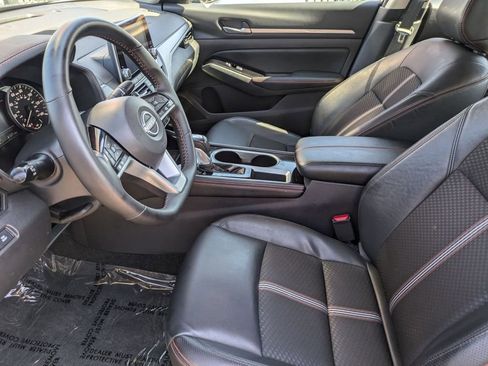 Used 2025 Nissan Altima 2.5 SR image 23
