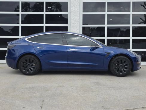 Used 2020 Tesla Model 3 Standard Range Plus RWD image 3