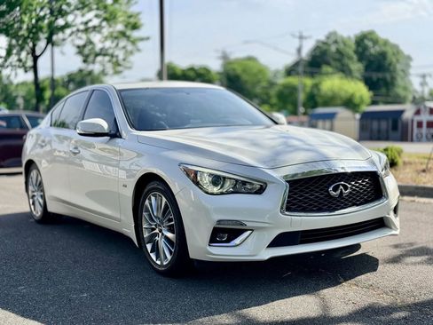 Used 2019 INFINITI Q50 Luxe w/ Cargo Package (L96) RWD image 16